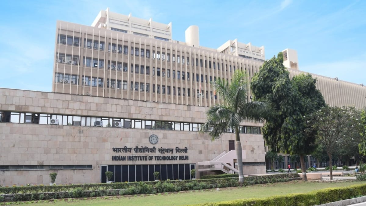 IIT Delhi launches PG Diploma in Communication Engineering with Quantum and AI Integration