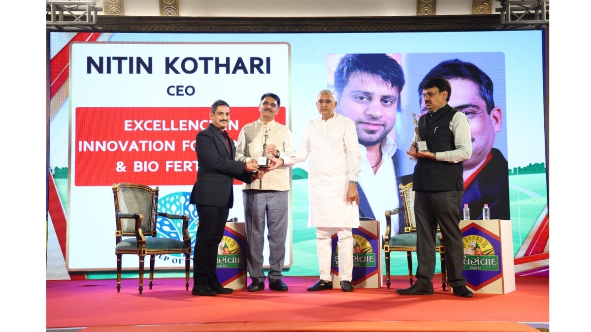 GB Agro Industries Honored with Excellence in Innovation Award for Organic & Bio Fertilizers by Gujarat Assembly Speaker and State Minister